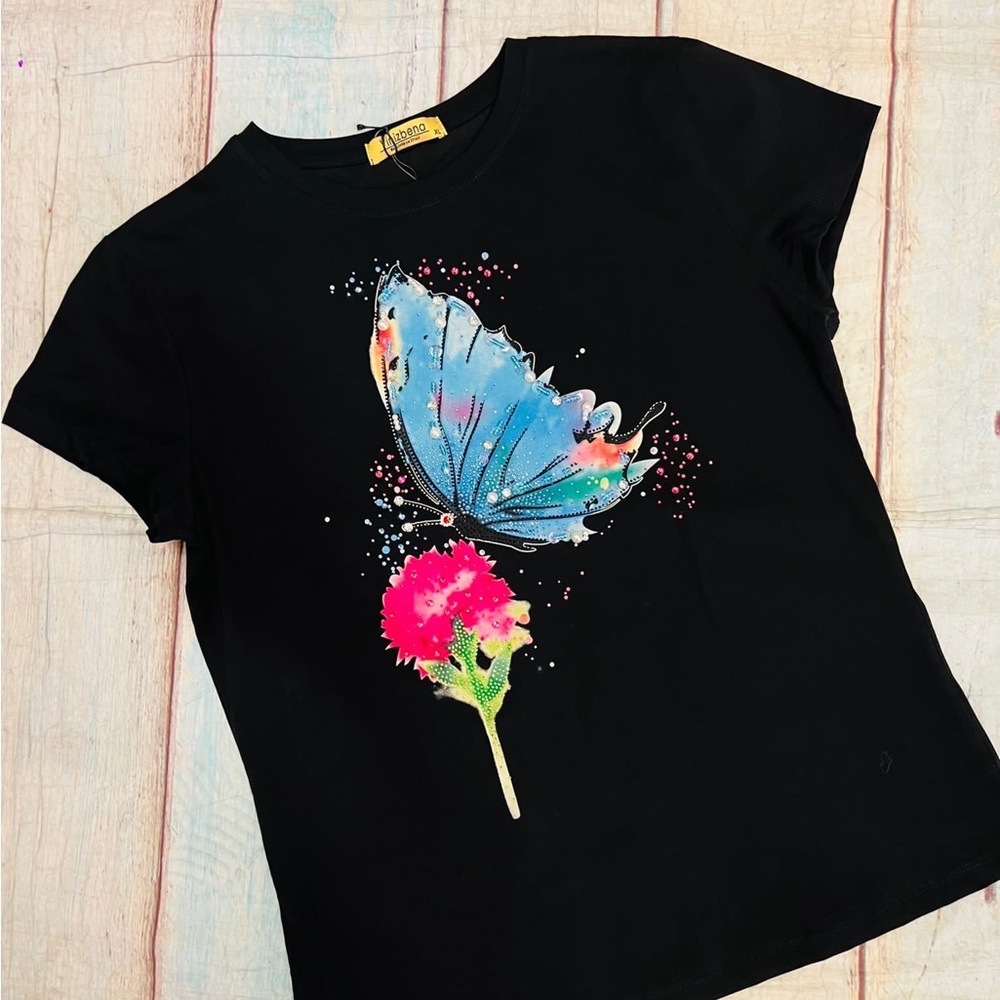 NWT butterfly t-shirt